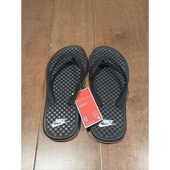 Nike On Deck Flip Flops Black Women's Size 6 Brand New - Picture 1 of 3